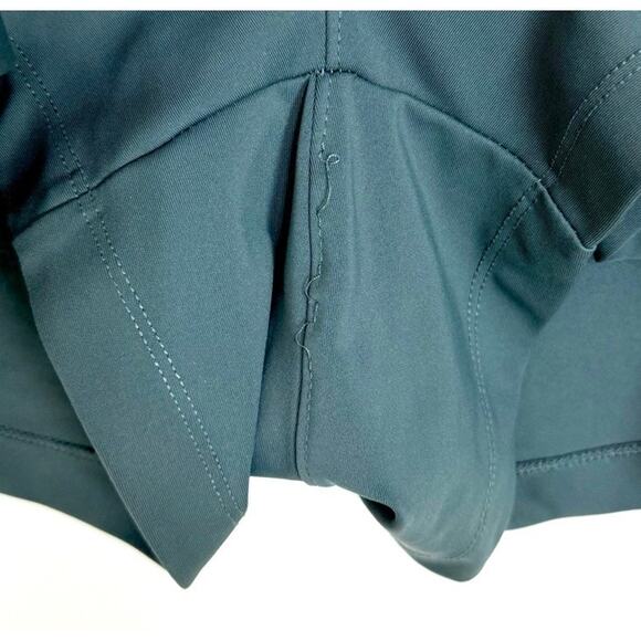 Old Navy Active Powersoft Loose Shorts - Picture 6 of 7